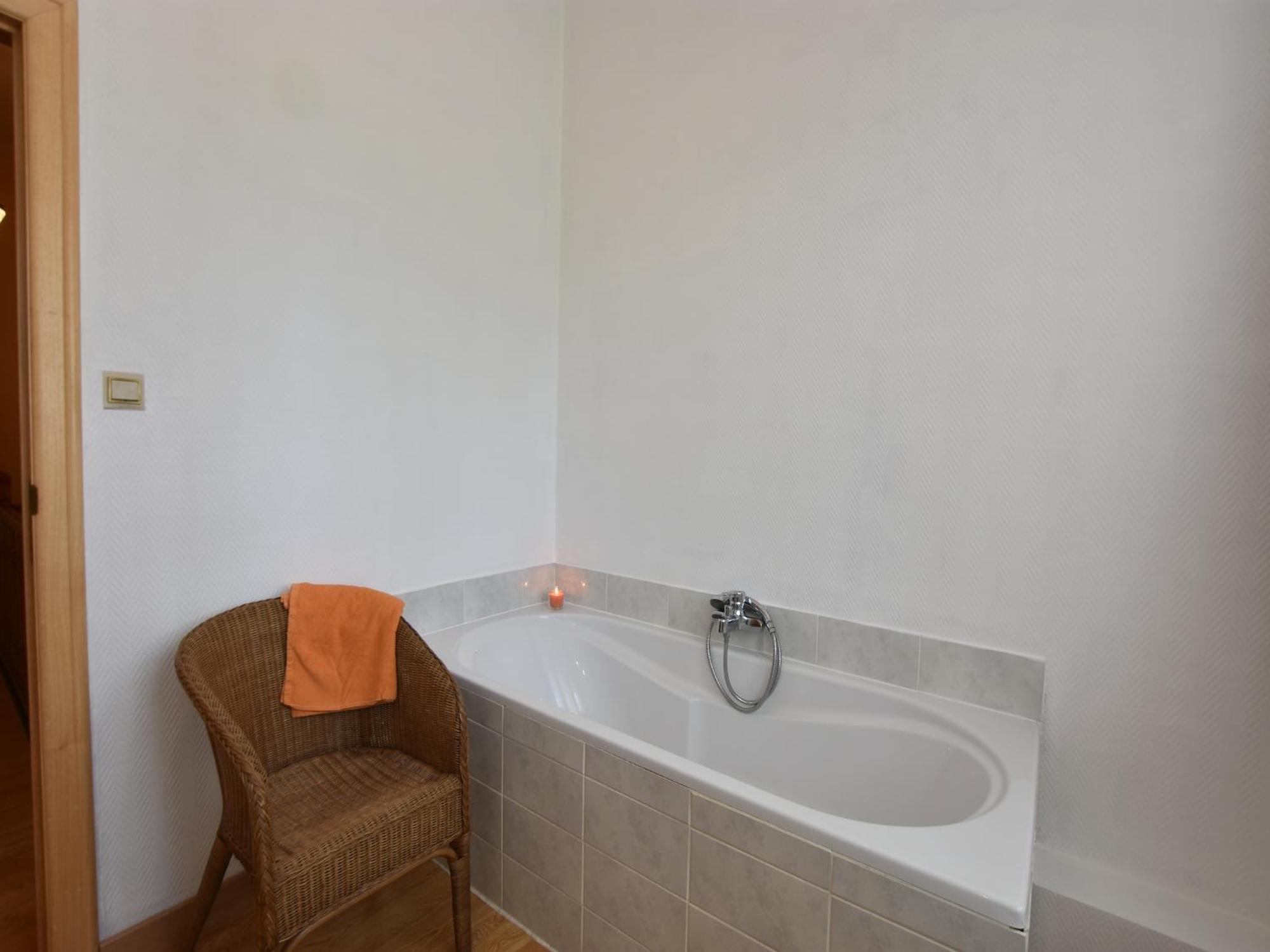 Former Hotel In The Centre And At 50 Metres From The Beach In Panne De Panne Bagian luar foto