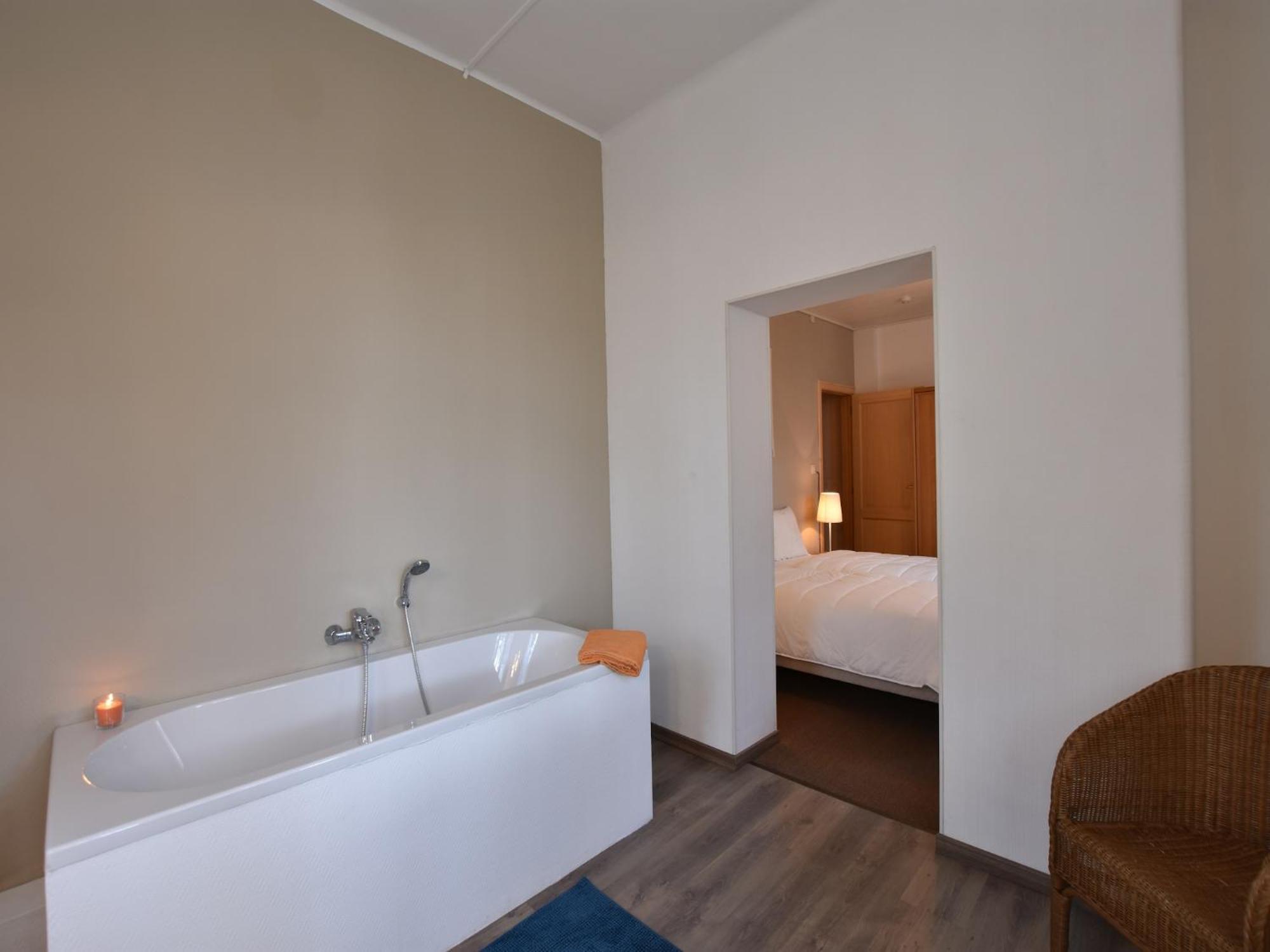 Former Hotel In The Centre And At 50 Metres From The Beach In Panne De Panne Bagian luar foto